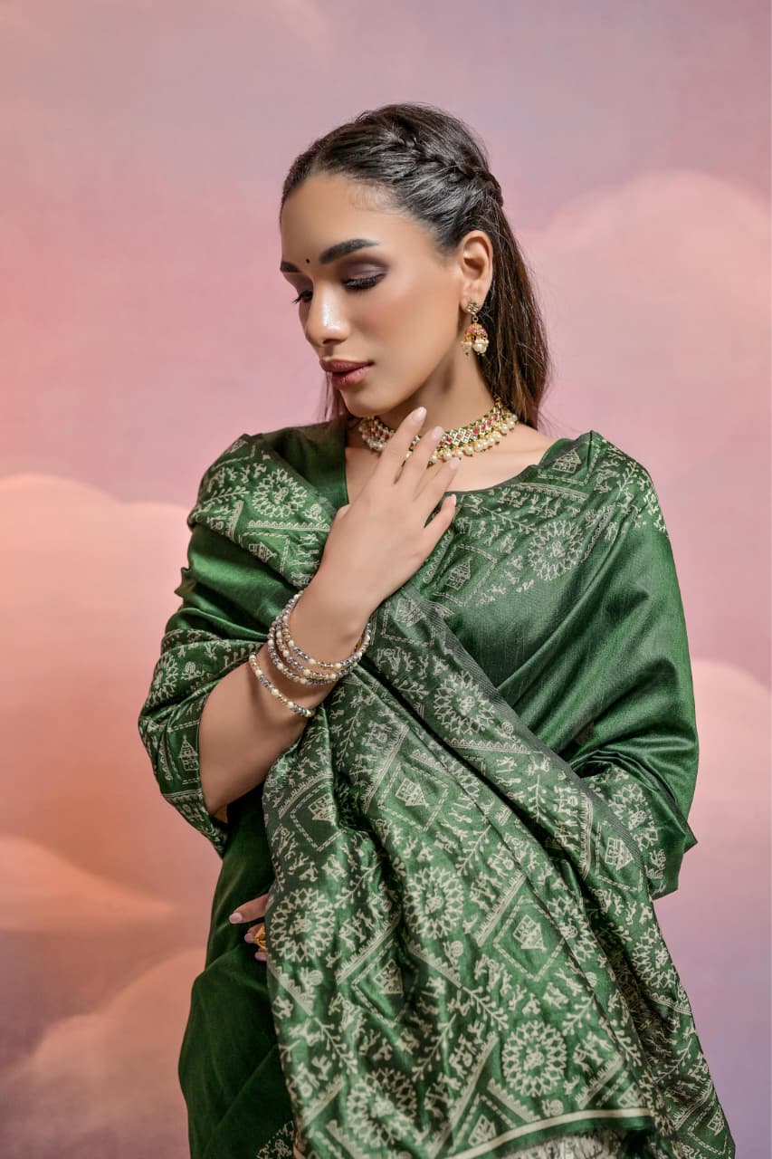 Dilruba | Bottle Green Banarasi Silk Resham Weave Saree | Banarasii