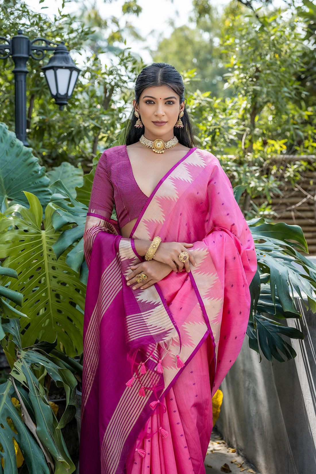 Surkhroo | Rosé Fuchsia Tussar Silk Weaved Saree | Banarasii