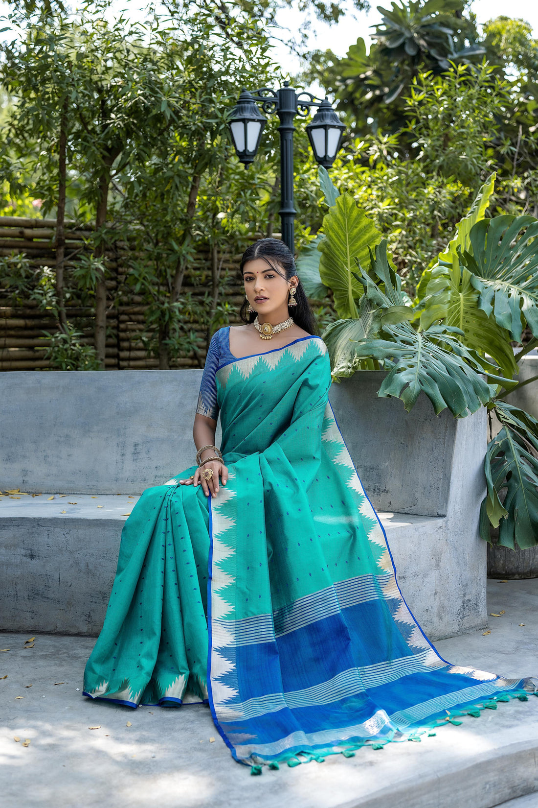 Surkhroo | Lagoon Azure Tussar Silk Weaved Saree | Banarasii
